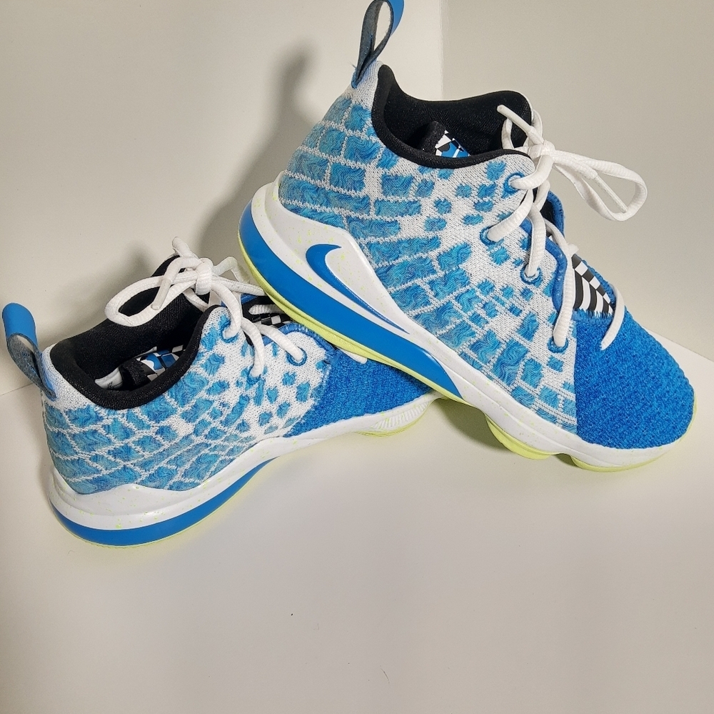 NIKE LEBRON  XVII BQ5595-434 KIDS SHOES BLUE